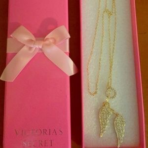 Brand New Victorias Secret Angel Wings  Necklace